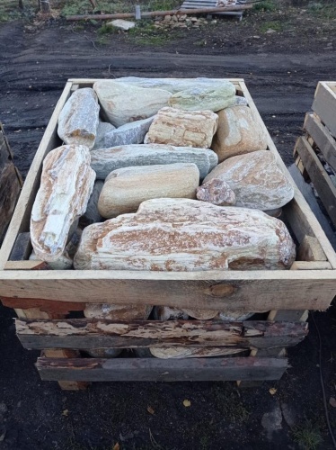 Златолит жёлтый, жёлто-зелёный глыбки и валуны для ланшафтного дизайна купить в Аше