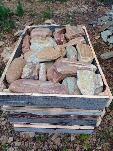 Златолит жёлтый, жёлто-зелёный глыбки и валуны для ланшафтного дизайна купить в Аше