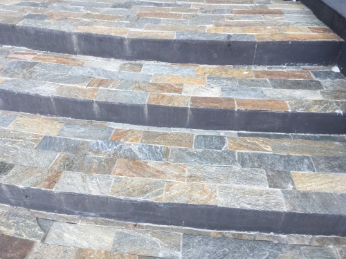 Плитка из Златолита Уральского для лестницы купить в Аше