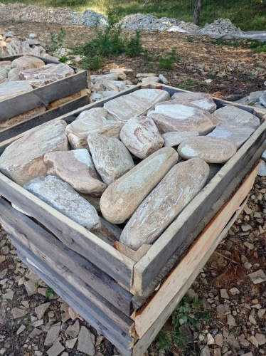 Златолит жёлтый, жёлто-зелёный глыбки и валуны для ланшафтного дизайна купить в Аше