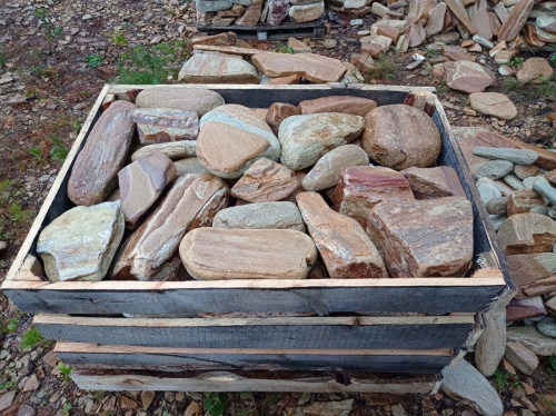 Златолит жёлтый, жёлто-зелёный глыбки и валуны для ланшафтного дизайна купить в Аше