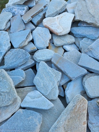 Плитняк златолит зелёный галтованный для цоколя купить в Аше